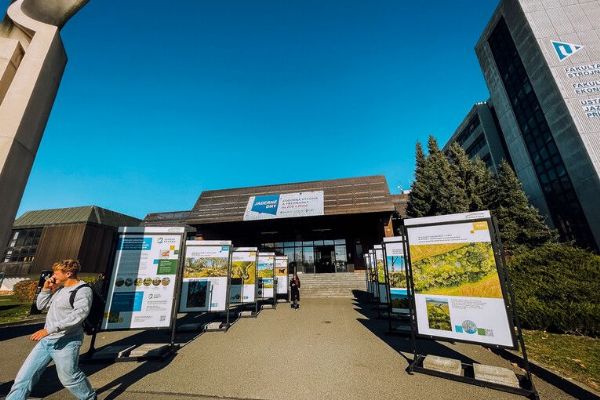 Západočeská univerzita hostí výstavu na záchranu krajiny a vody Západočeská univerzita hostí výstavu na záchranu krajiny a vody