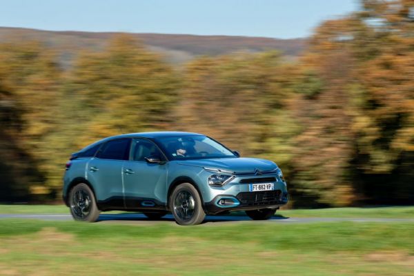 Citroën C4 a Ë-C4: zdařilý vstup na evropský trh Citroën C4 a Ë-C4: zdařilý vstup na evropský trh
