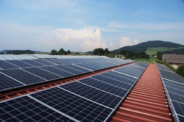 Fotovoltaika může kraji ročně ušetřit 150 milionů