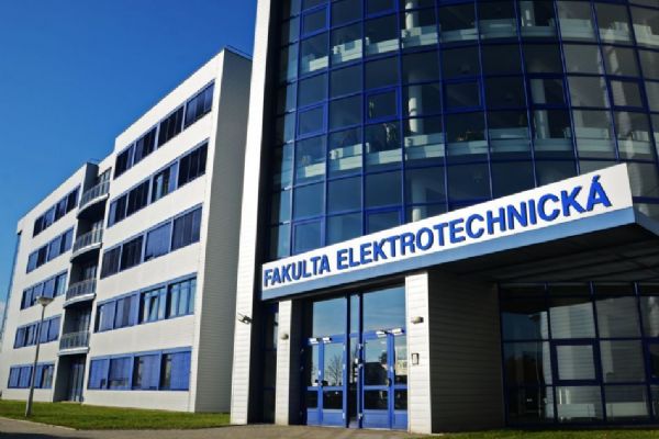 Univerzita v Plzni otevírá mimořádné studium pro veřejnost Univerzita v Plzni otevírá mimořádné studium pro veřejnost