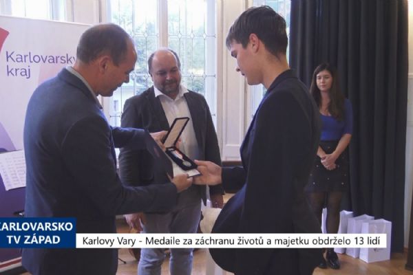 Karlovy Vary: Medaile za záchranu životů a majetků obdrželo 13 lidí (TV Západ)