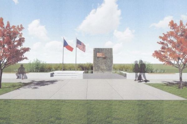 Aš: Město chce přemístit památník Americké armády k radnici