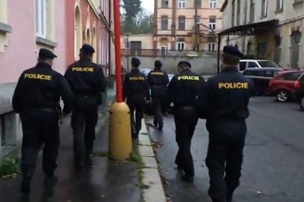 Ašsko: Během policejní akce Marina byla vypátrána osoba hledaná Interpolem