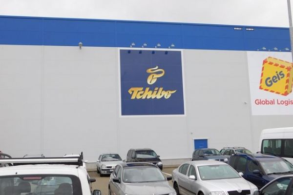 Cheb: Firma Geis v distribučním centru Tchibo zaměstnává už 600 pracovníků