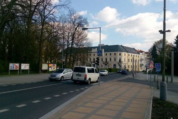Františkovy Lázně: Na přechodu v Sadech byl dočasně nainstalován semafor