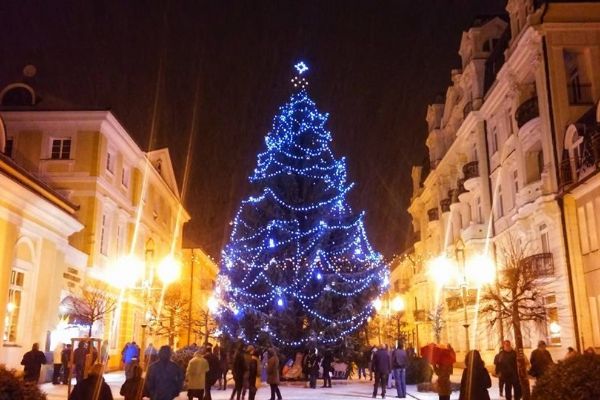 Františkovy Lázně: Rozsvícení vánočního stromečku