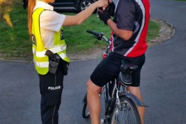 Karlovarsko: Dopravní policisté kontrolovali cyklisty