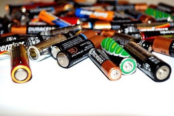 Karlovarský kraj: Lidé odevzdali k recyklaci 21,2 tuny baterií