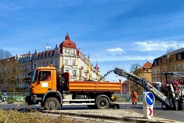 Karlovy Vary: Město opravuje komunikace po zimě