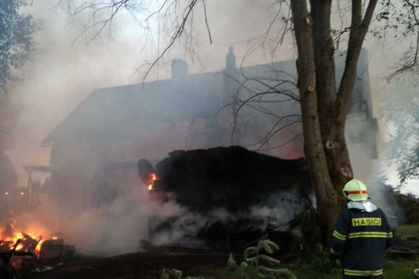Krajková: Včera večer zasahovali hasiči u požáru rodinného domu