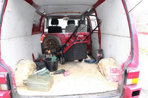 Sokolovsko: Odcizené nářadí si odvezl odcizeným vozidlem