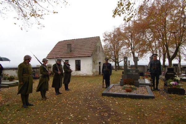 Uctění památky obětí zářijového henleinovského puče na Sokolovsku