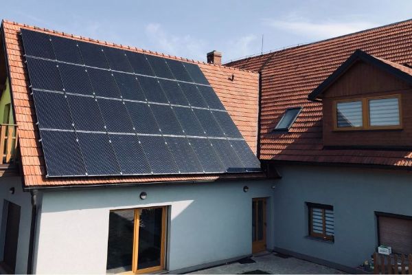 Využijte sluneční energie a nechte si zřídit vlastní fotovoltaickou elektrárnu na klíč od firmy GALIMED s dotací až 200 000 Kč!