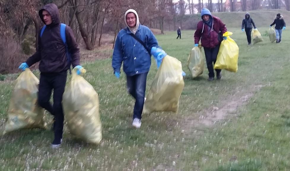 Do úklidu veřejného prostranství se v Plzni aktivně zapojuje i veřejnost