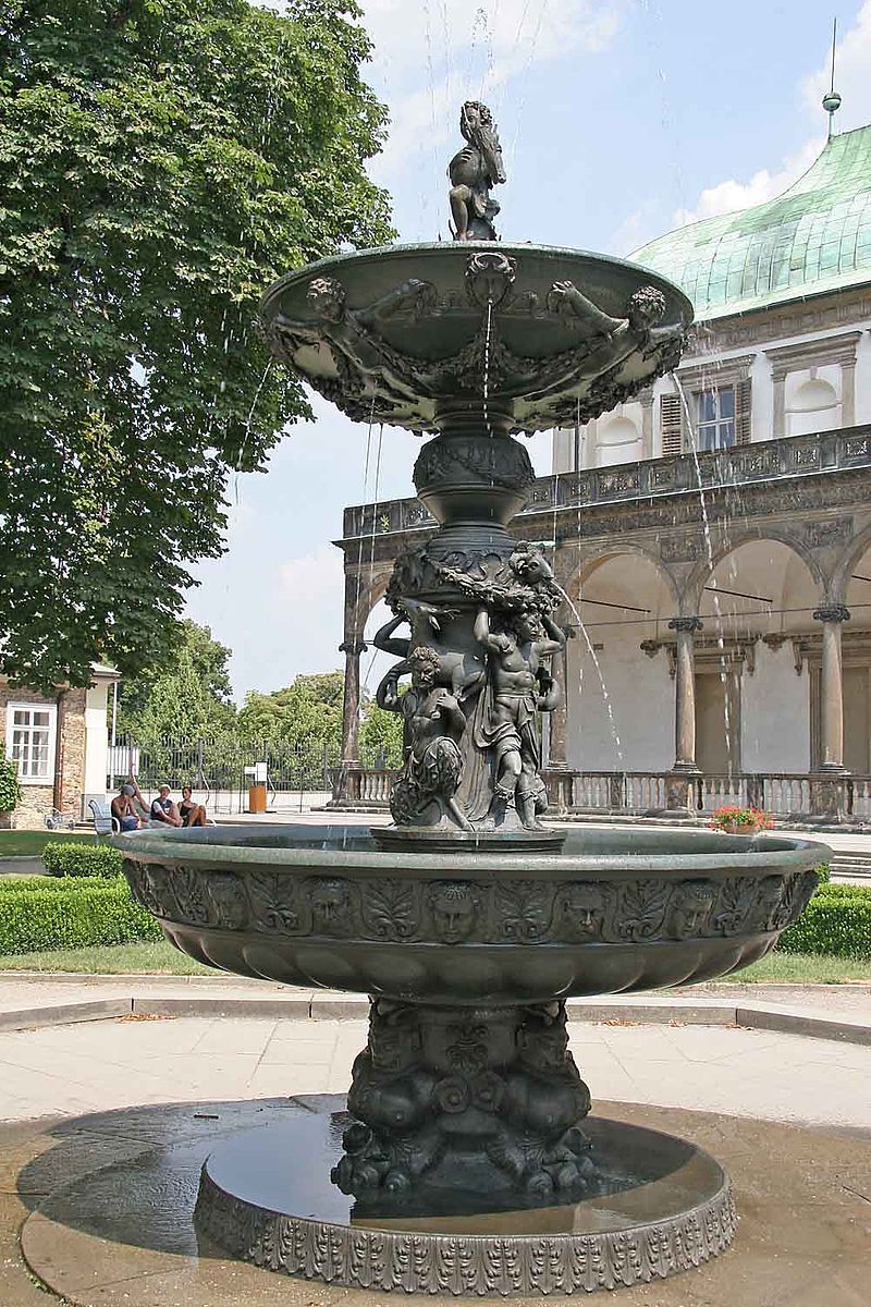 Zpívající fontána v Mariánských Lázních opět láká návštěvníky