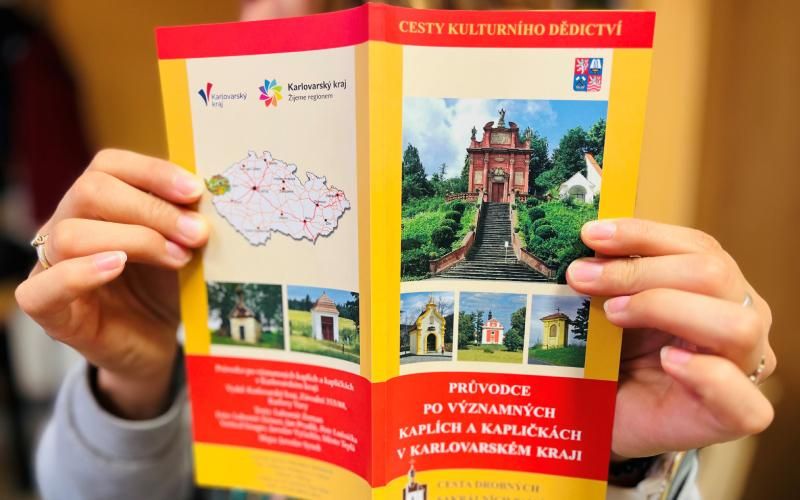 Karlovarský kraj vydává nového průvodce po drobných sakrálních památkách