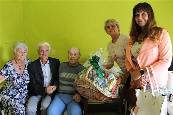 Nebát se práce a zdravě jíst, to je recept na dlouhověkost nejstaršího muže v Aši