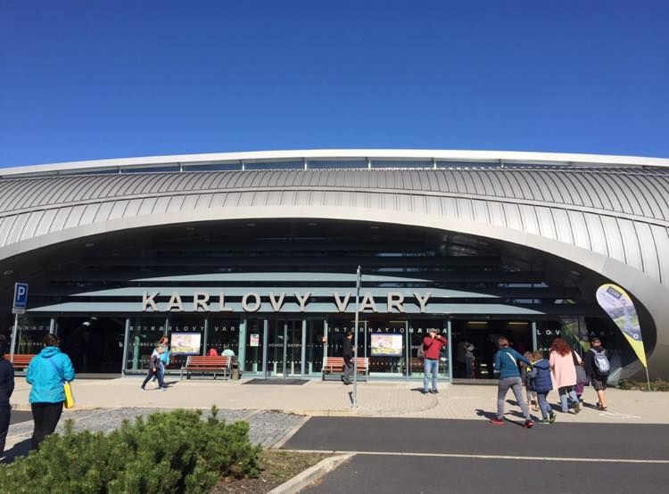 Region: Opravy po lednovém požáru na Letišti Karlovy Vary se blíží do finále