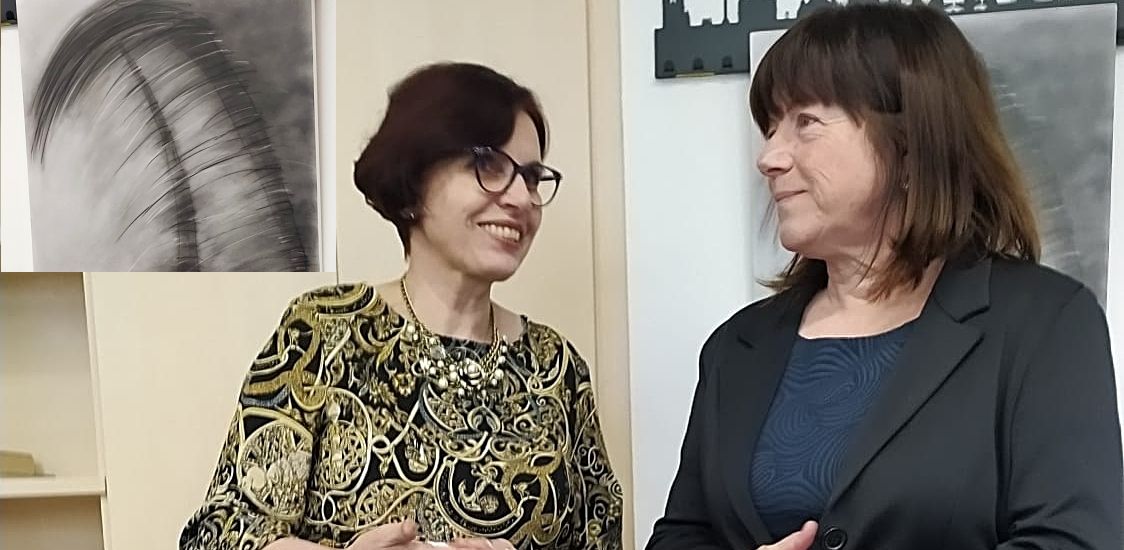 Sokolov: Lenka Březinová vystavuje své kresby v knihovně
