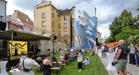 Nový obraz Diagonála zdobí Plzeň - umělecký festival Wallz přináší světové talenty