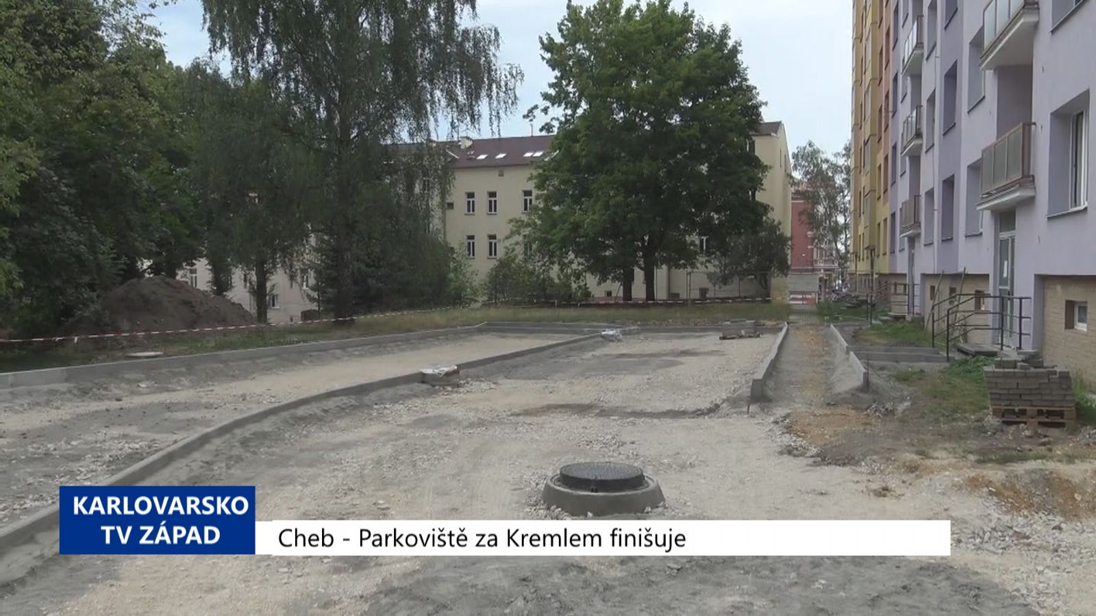 Cheb: Parkoviště za Kremlem finišuje (TV Západ)