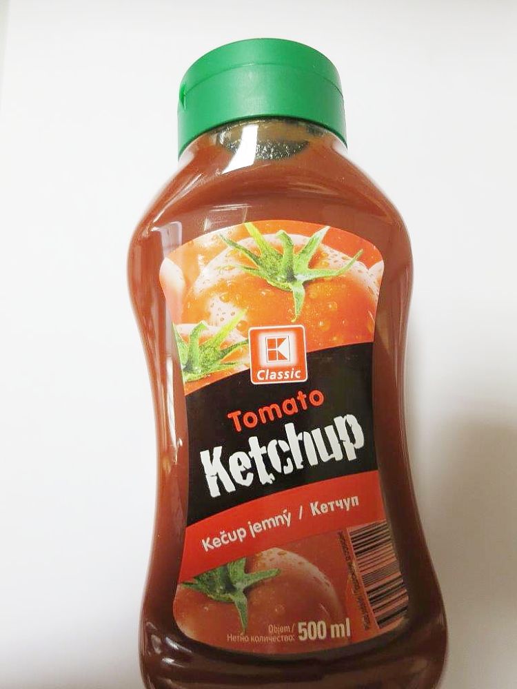 Kaufland pod vlastní značkou prodával kečup s nižším obsahem rajčat
