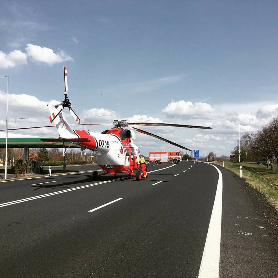 Pomezí nad Ohří: Na místo dopravní nehody letěl vrtulník