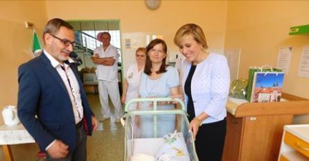 V chebské nemocnici se v den Nového roku 2018 narodili dvě holčičky a tři chlapci