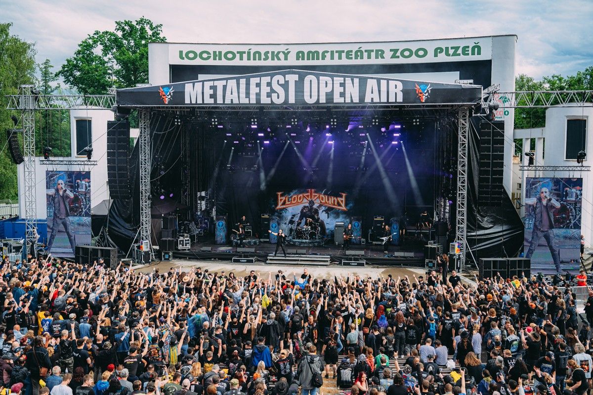 Metalfest v Plzni přilákal tisíce fanoušků navzdory dešti