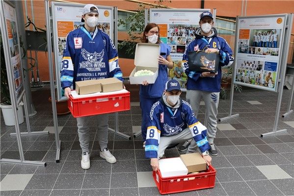 HC NORTH WINGS vyjádřili respekt a podporu lékařům a sestřičkám