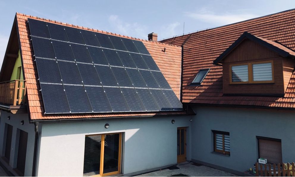 Využijte sluneční energie a nechte si zřídit vlastní fotovoltaickou elektrárnu na klíč od firmy GALIMED s dotací až 200 000 Kč!