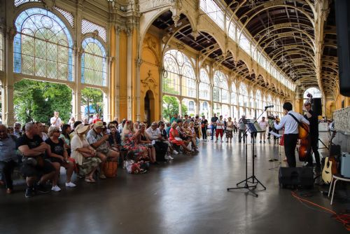 Mariánské Lázně: V neděli proběhlo slavnostní otevření Stezky spisovatelů